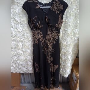 Jones Wear Black and Brown Floral Maxi Dress